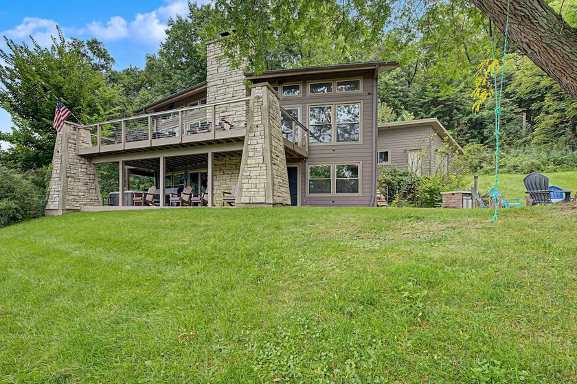 Modern Home w/Amazing Views, Hot Tub, Game Room - Image 1