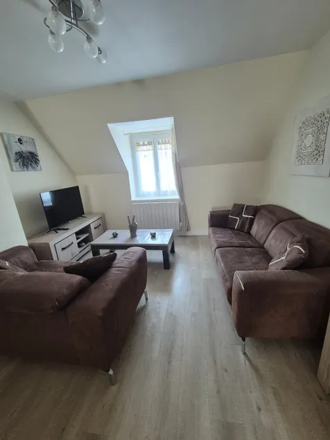 Cozy accommodation, secure parking, Wi-Fi included - Image 1