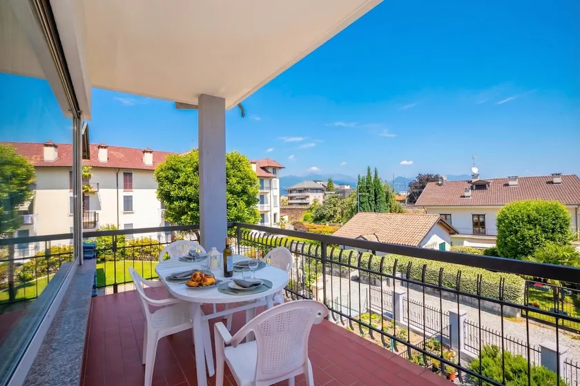 Residenza La Terrazza di Dante: 2BR Apartment with Sunny Terrace - Happy Rentals - Image 1