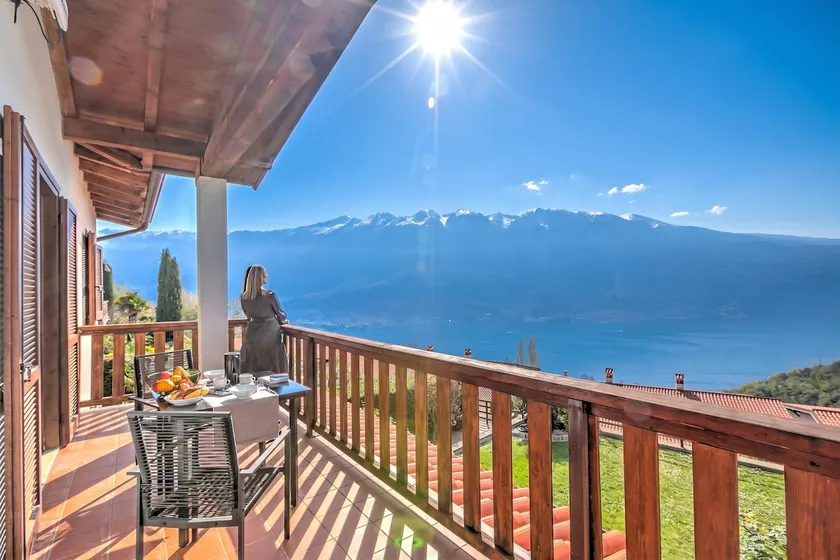 Balcone sul Lago - Apartment with Amazing View Terrace - Happy Rentals - Image 1