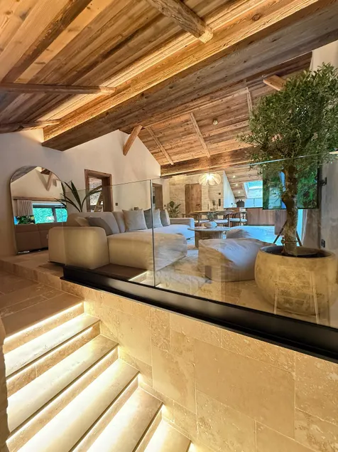 Chalet Hideaway Alpine - Image 1