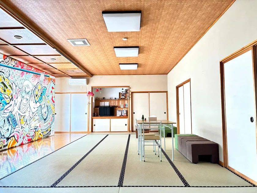 Private house / 30-minute drive to Hirosaki Castle / 90-minute drive to Oirase Gorge / Free parking / Apple pie included - Image 1