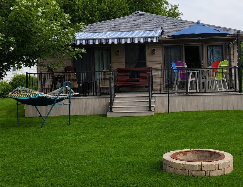 Cottage on the Bay - Image 1