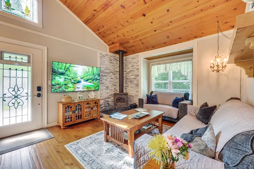 Hot Tub, Fire Pit: Family-Friendly Murphy Home - Image 1