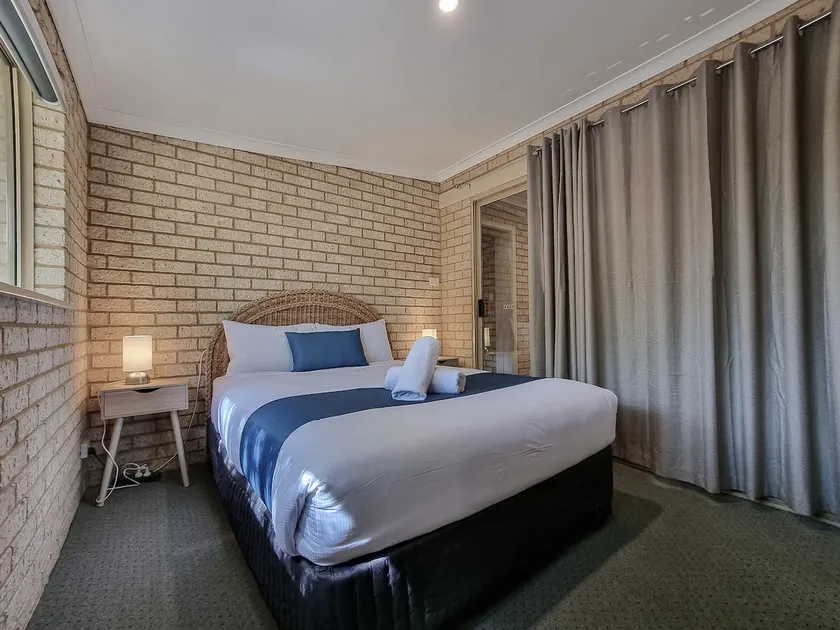 Small Two Bedroom Villa (Sleeps 5) - Image 1
