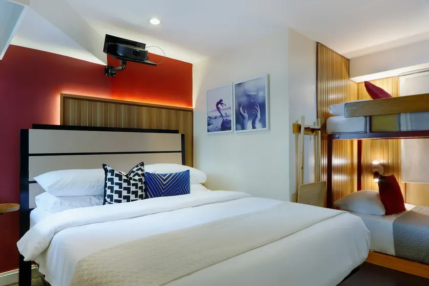 Home in the heart of BGC (with free parking) - Image 1