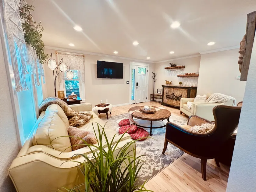 ⭐️Historic Main St Home: Just Minutes to Boulder - Image 1