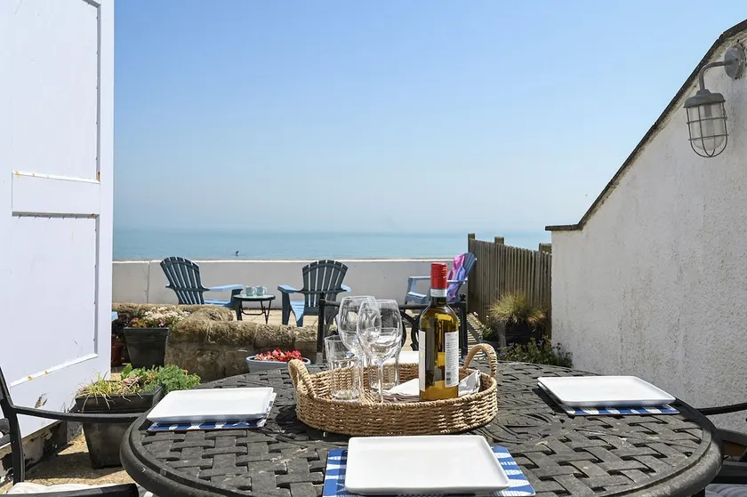 Driftwood Cottage - amazing sea views! - Image 1