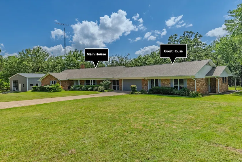 Lake Fork Waterfront Guest House W/ Pool and Dock - Image 1