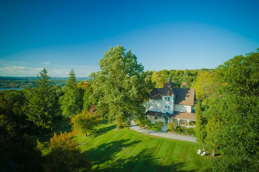 Country retreat with Views, Hiking and Hudson - Image 1