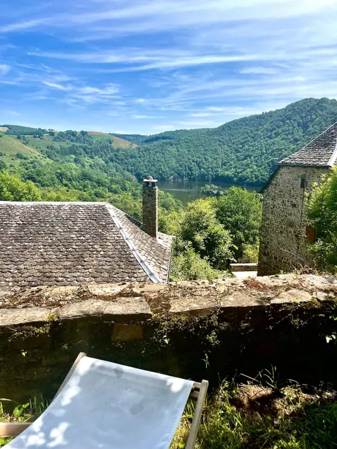 Maison Loulie Truyere: Lake View, Kayaks Included - Image 1