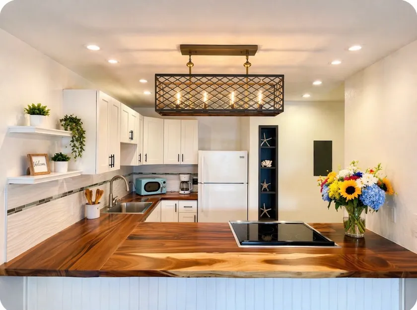 DELUXE APT BY THE OCEAN!! BEST LOCATION! - Image 1