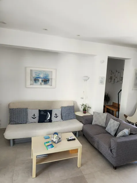 Breezy Apartment – Bright & Beachy w/ 2 Balconies - Image 1