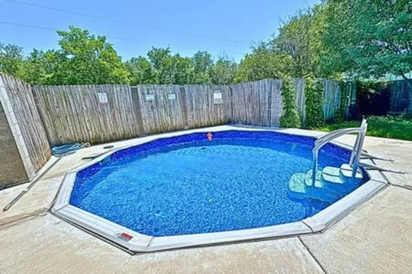FW Pool + Arcade - Fun Near TX Speedway - Image 1