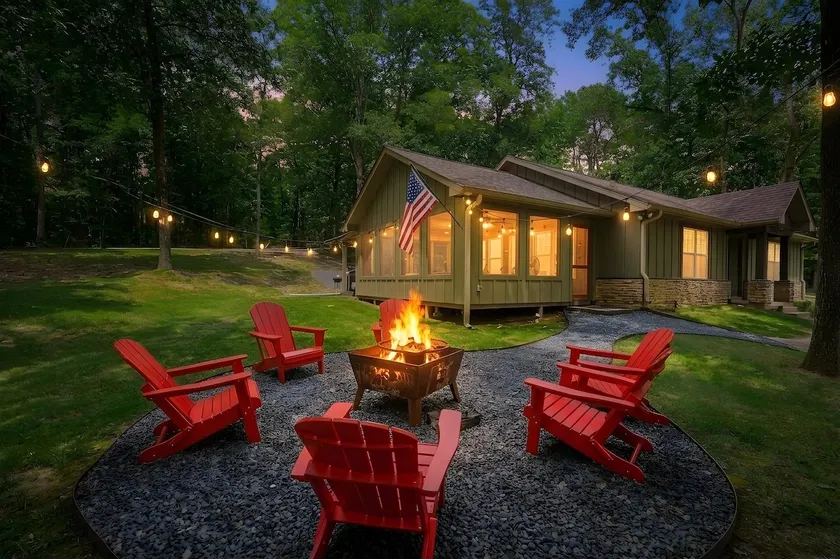 Newer Lake Greeson Cabin - Image 1