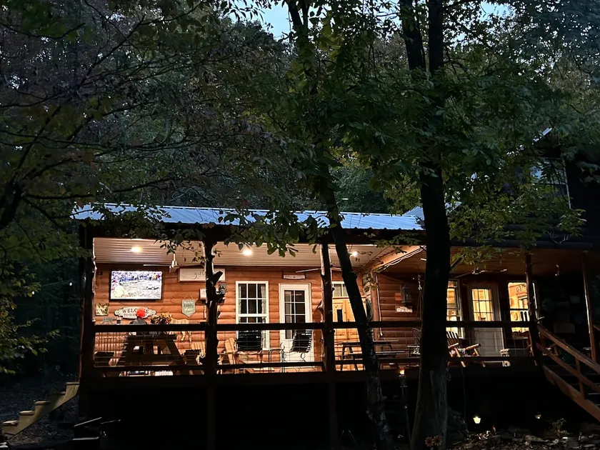 Anderson Paradise Cabin in Albert Pike Recreational Area, Caddo Gap Arkansas - Image 1