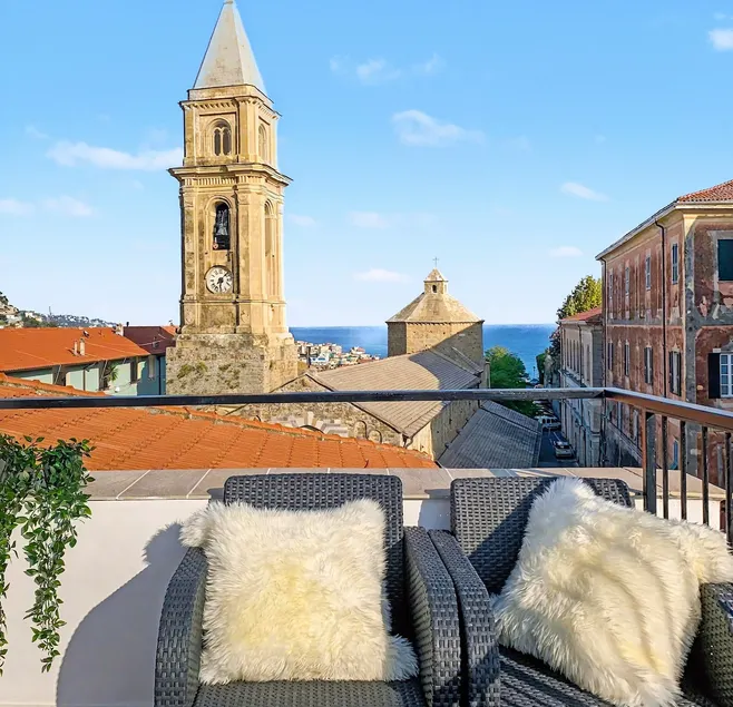 Modern Medieval Town Flat with Amazing Sea View Rooftop, 3BD, 1BT, AC, Free Wifi - Image 1