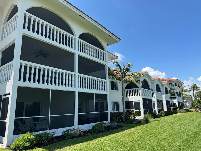Breakers West B1, Steps to the Beach! - Image 1