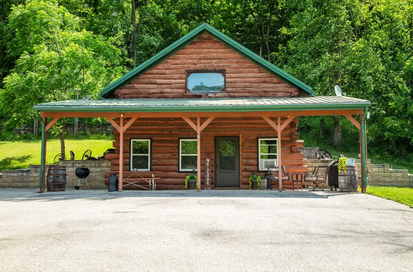 The Railway Lodge 134 Beulah Lane Mcgregor IA - Image 1