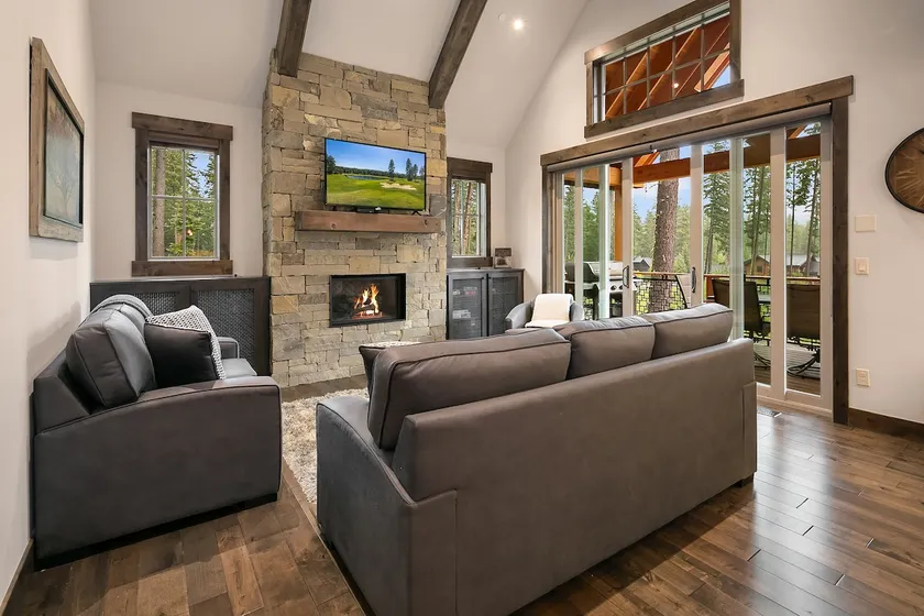 Big Home with LOW RATES! In the Heart of Suncadia Resort | Hot Tub | WiFi - Image 1