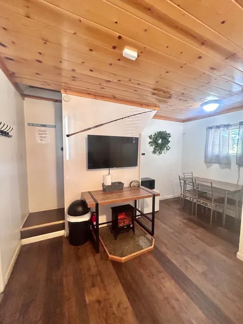 Shaver Lake Lofts - Fishing Flat (IN town) - Image 1