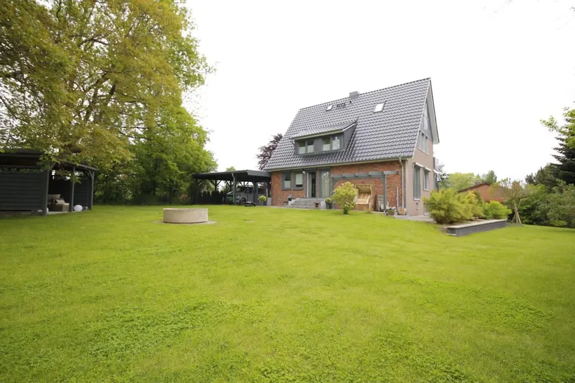 Meerplatz Vacation Home—exclusive and spacious, perfect for relaxing. - Image 1