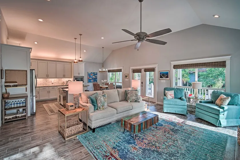 Quiet Fisherman's House w/ Hot Tub + Tropical Bar! - Image 1