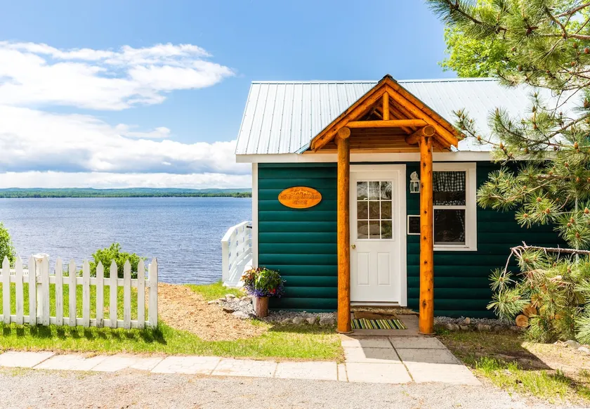 Lakefront Chalet• Kayaks •Canoe •Algonquin Pass - Image 1