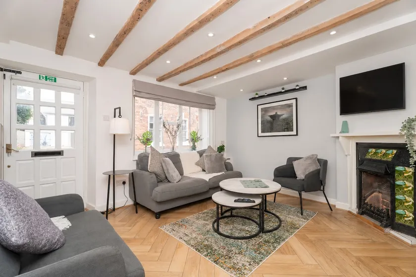 Three bedroom Cottage in the heart of Holt - Image 1