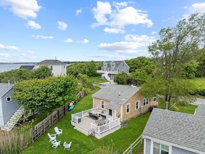 Classic New England Cottage • Steps to Beach - Image 1