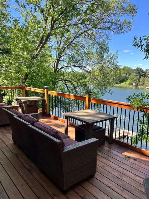 The Tree House-sleeps 10, summer has arrived! - Image 1