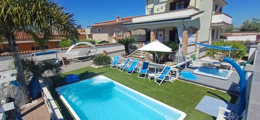 Landing Suite von Anzio-Haus in Villa mit Garten-Pool-Fitnessraum alles inklusiv - Image 1