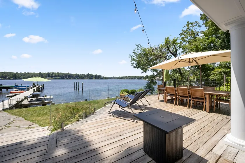 Waterfront Retreat in Riva· Pool, Pier & Kayaks · Sleeps 9 · 15 Min to Annapolis - Image 1