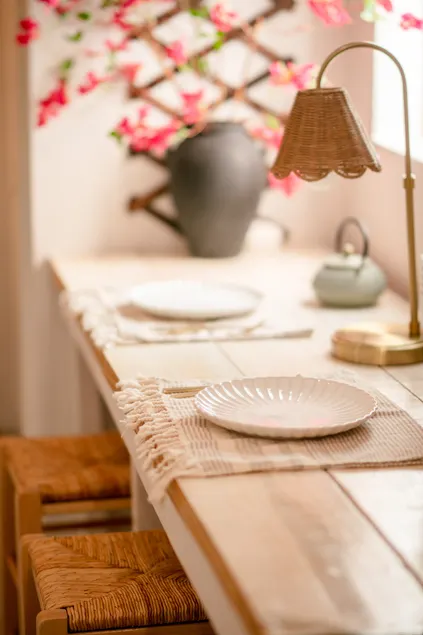 Tranquil Retreat with Vintage Charm - Image 1