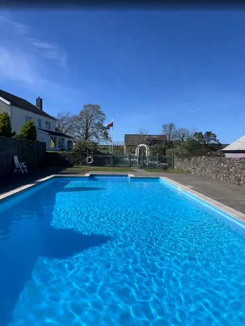 5-Person Cottage w/ Hot Tub & Pool, Dog-Friendly - Image 1
