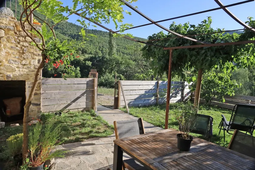 Facing the valley, in Ste Jalle, gîte equipped for 4 - Image 1