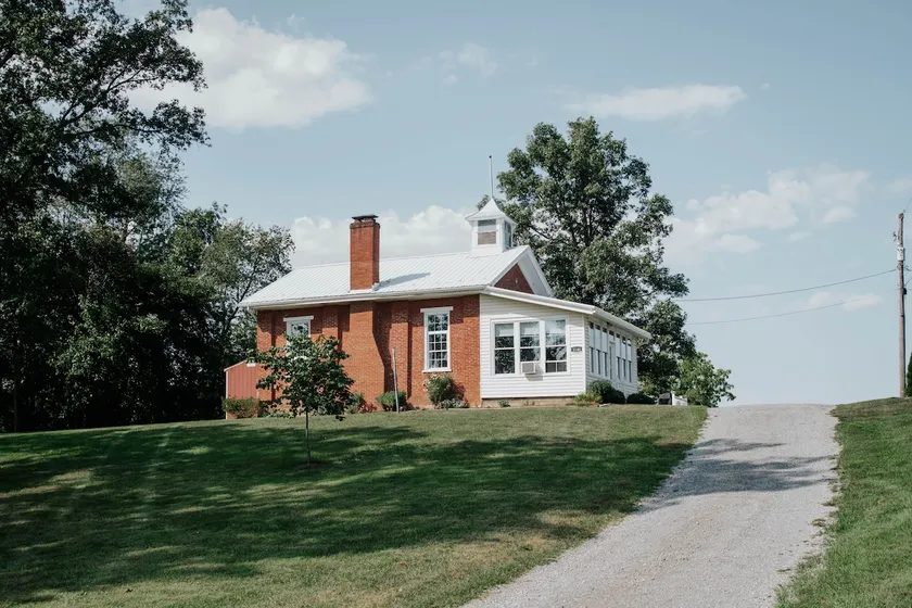 Hilltop Cottage - Image 1
