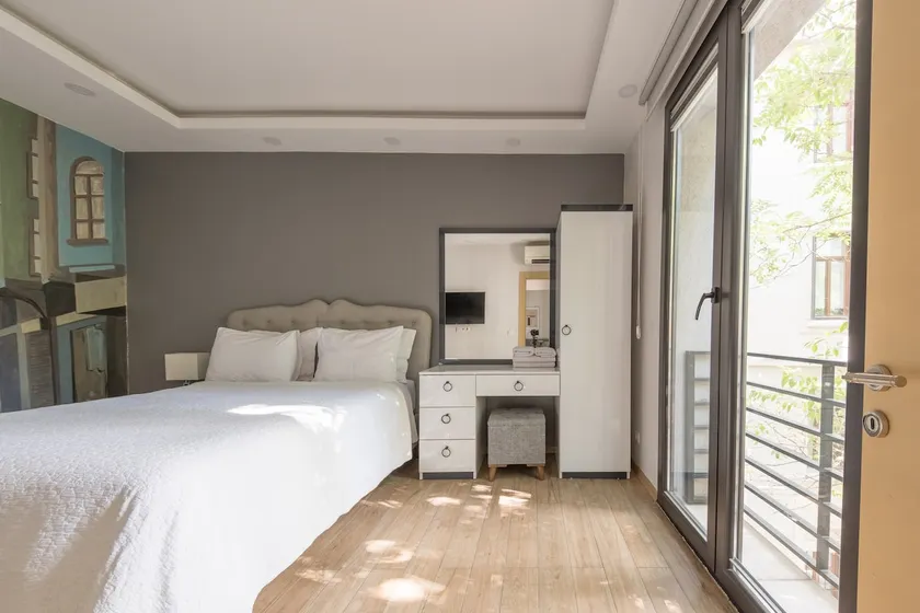 Bright Cozy Base in Old Galata by Tower & Ferry - Image 1