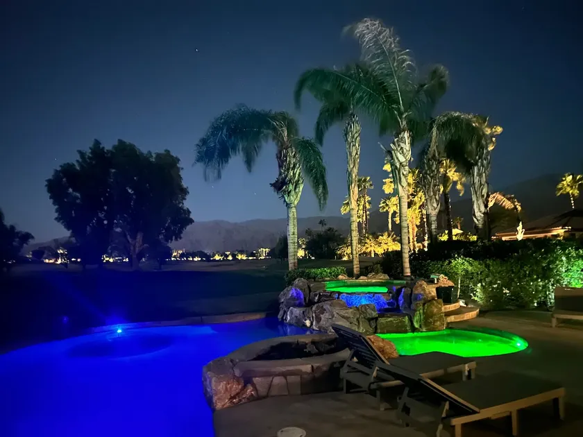 WOW! 3 Master Bedrms, Views, Huge Lot, BEST price - Image 1