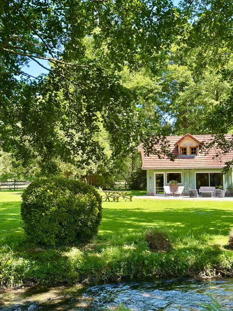 Chalet on an island - private fishing - Dog friendly - Image 1