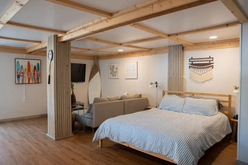 Surf Shack - Image 1
