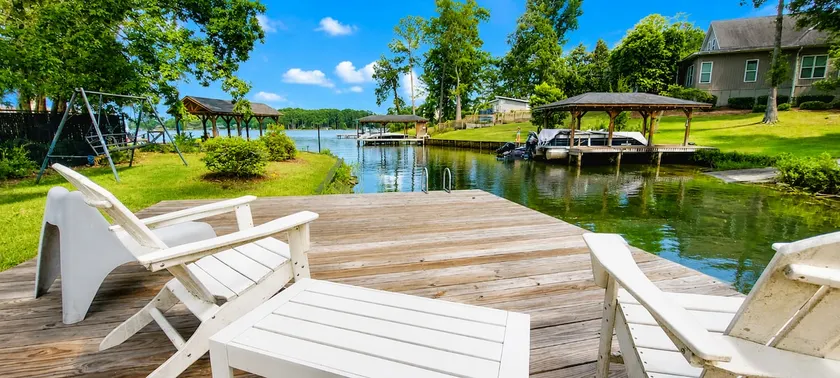Cozy Lake House in Milledgeville. - Image 1