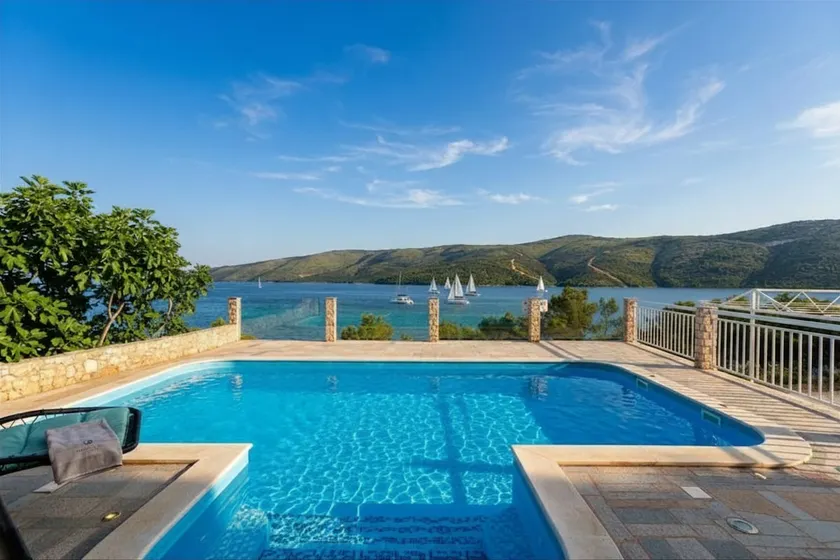 4-Star Seaside Villa near Trogir - Poljica/Marina - Image 1