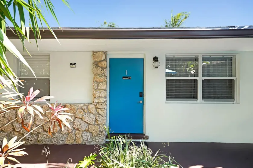 Beach Apart By Dream Vacation unit 1 - Image 1