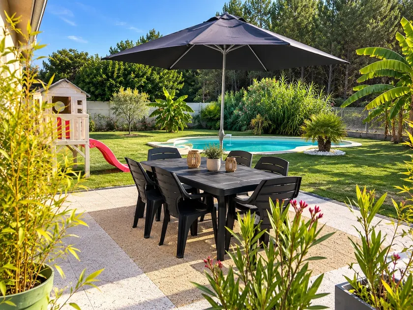 House with private pool & garden in the heart of the Médoc - Image 1