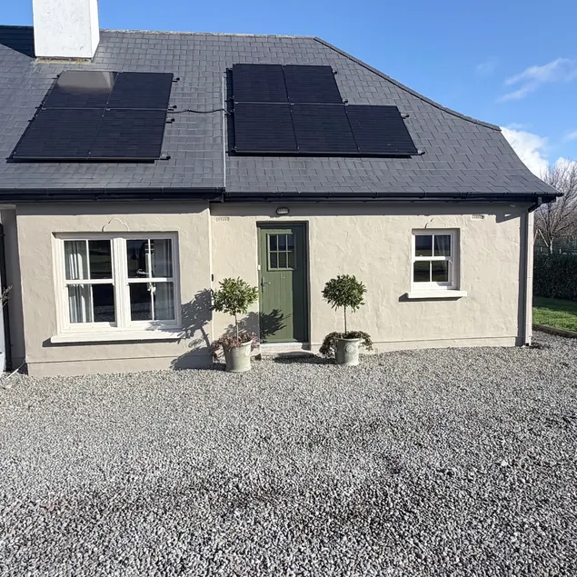 The Green Door Cottage - Image 1