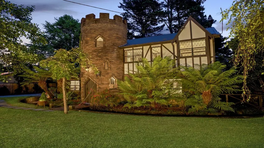 The Castle Wentworth Falls - Image 1