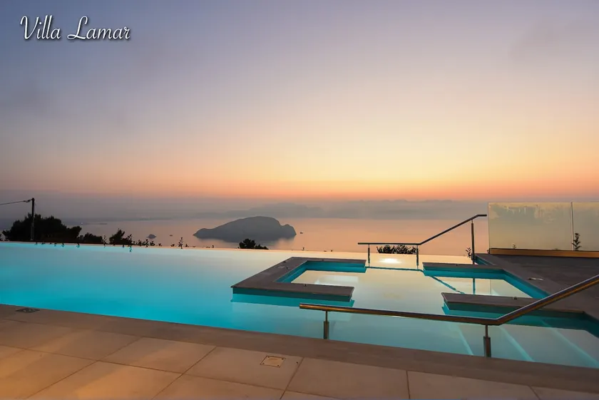Villa Lamar Private Luxury Villa - Image 1