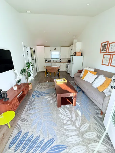 New 1-bdrm vacation home with private patio. - Image 1