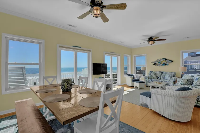 Ocean Breeze: Oceanfront Oasis w/Panoramic Views! - Image 1